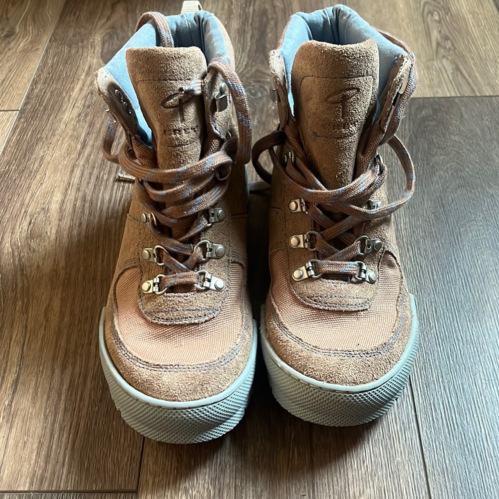 Xerocole® - Women's Hiking Boot NEW